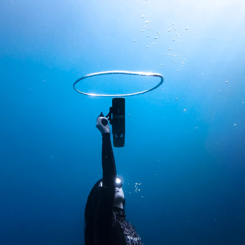 Dive into the Unknown with LEFEET P1 / XR – The Ultimate Underwater Scooter