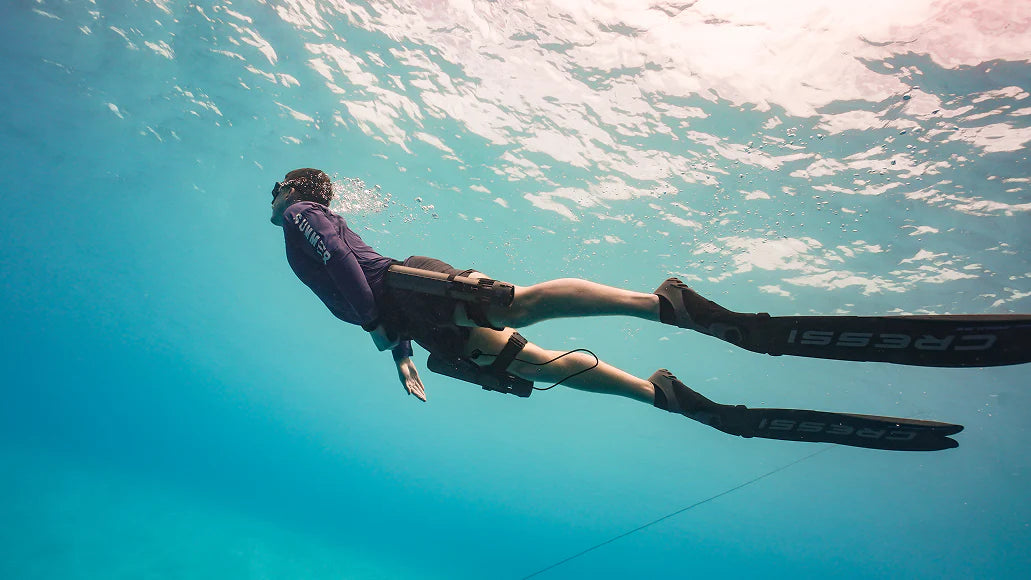 LEFEET underwater scooter leg-mount configuration